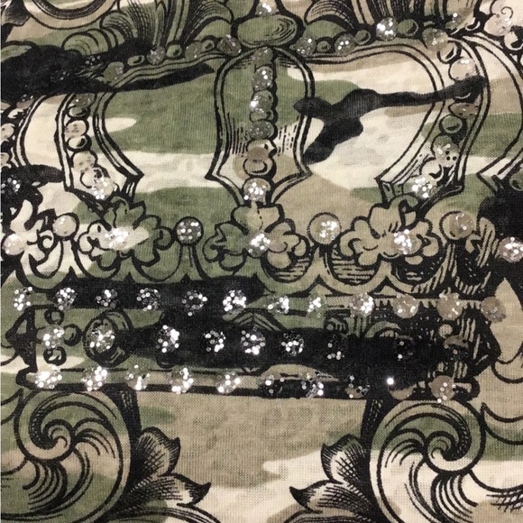 La Mamba Juniors Camo Cross and Crowns with Glitter Graphic Tank - Picture 8 of 15